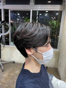 ネウィ 川崎(newi) 丸型卵形韓国風顔まわりエアリーロング美髪ピンクブラウン川崎