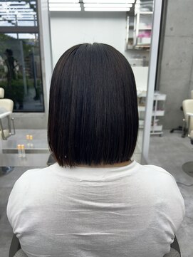 ビューブルー 亀戸錦糸町(VIEW BLUE) 美髪シアーカラーピンクブラウンショートカット切りっぱなしボブ