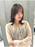 オリーブベージュ