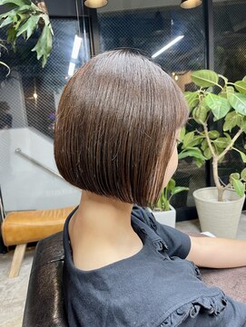 ヴースヘアデザイン(vou's hair design) ミニボブ