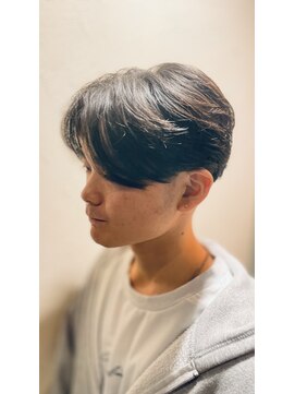 レオンプラス 具志川店(LEON plus+) センターパート[メンズカット]