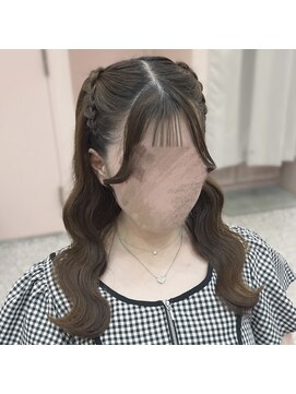 アリエス 八重洲店(Aries) 編み込みハーフツイン