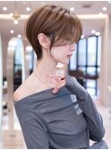20代30代大人かわいいオリーブグレージュ小顔レイヤーショート