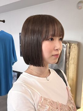 前髪ありボブミニボブ顎ラインボブ透明感カラーグレージュ