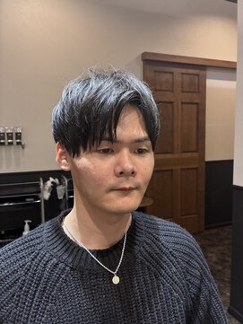 アップバングマッシュ