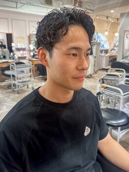 アパカバールオム 鳳店(APAKABAR HOMME)の写真/第一印象で差をつけるなら眉から。丁寧なカウンセリングと眉ワックスで、ビジネスマンにふさわしい清潔感を