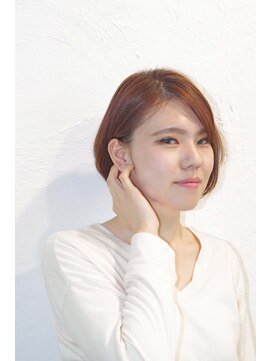 スフィーダ(SFIDA) 耳かけ可愛いボブスタイル