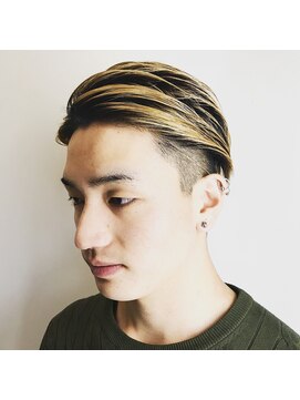 ヘアークリエイ トポライトウィロー 烏丸(Hair Create Polite willow) 10代20代ホワイトアッシュネーブレスツーブロック