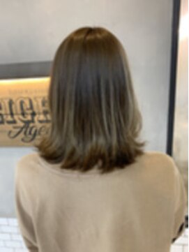 エイトオーミヤ 大宮店(EIGHT omiya) 【EIGHT 大宮】アッシュベージュ＋ハイライトグラ　稲生