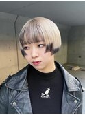 ホワイトブロンドとブラックのエンドカラー