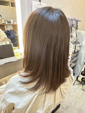 シイカ(siica) 伸ばしたいけど髪が収まらない解決カット