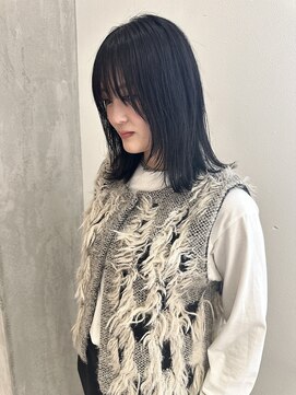 ヨーク(YOKE) YOKE 外ハネボブ顔周りレイヤー結べるボブブルーブラック艶髪