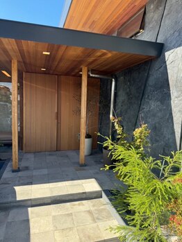 アイ(i)の写真/【お手頃プライスなのに上質空間＊】落ち着いた雰囲気の店内で、あなただけのサロンTimeをお届けします♪