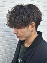 ヒュイル バイ ニアウ(Hwyl by Niau)&nbsp;メンズマッシュパーマ波巻きスパイラルパーマニュアンスパーマ