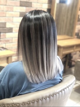 ホワイト 伊勢崎(WHITE) 人気No.1☆外国人風バレイヤージュ☆シルバー系