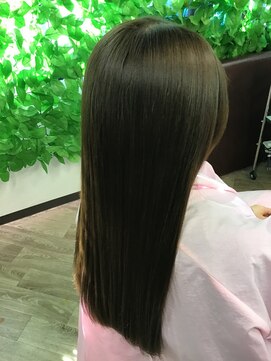 アロハ ヘアデザイナーズ(Aloha HAIRDESIGNERS) ロングでツヤ髪に
