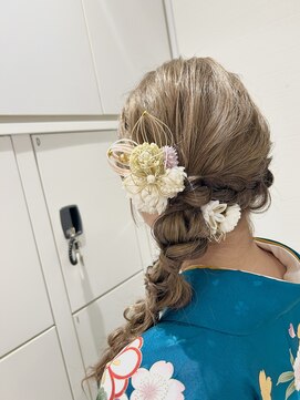 ケンジ 平塚 アネッタ(KENJE annetta) 卒業式袴着付け ヘアセット