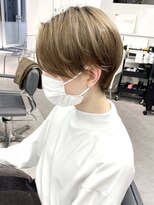 ユーフォリア 渋谷グランデ(Euphoria SHIBUYA GRANDE) ハイトーングレージュ ベージュ センターパート MOMO