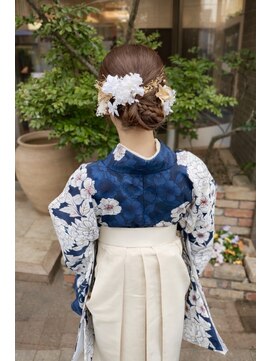 ファーレンピュアスウィート(fahren-pure-suite) 袴スタイルアレンジシニヨン