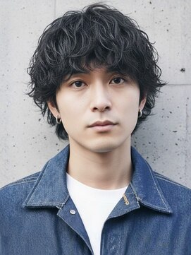 オレンジペコ(orange peco) ツイストスパイラルパーマ マッシュ 暗色 メンズカット 眉毛