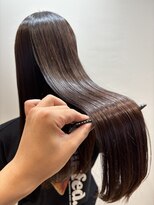 ロッカ(ROCCA)&nbsp;髪質改善×ネオメテオストレートで理想の艶髪へ