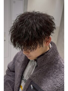 ノイ(NOI) シャドウパーマ波巻きツイスパフェザーパーマ眉毛カット札幌大通