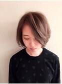 グレージュカラーのふんわりボブスタイル☆担当 副店長 川上功介