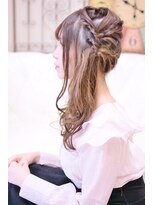 メイズ(MAZE)&nbsp;【メイズ東中野・鍛原志行】ロングの編み込みツインテール