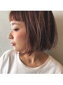 切りっぱなしショートボブとハイライト