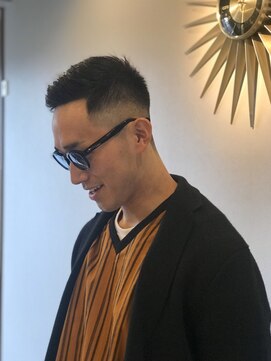 ヘアースタジオエフ ダンディーな貴方へ。フェードカット！！