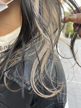 アルモ ヘア フア 東静岡(ALMO hair HUA) イヤリングカラーインナーカラーベージュ×艶髪ブラウンカラー