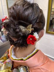 振袖 カール 編み込み ゆるふわ シニヨン ヘアアレンジ