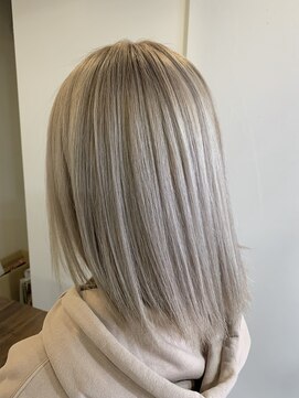 アルム(ALLe'ME) ホワイトカラー