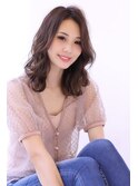 アッシュブラウンの大人かわいいブランジュ小顔くびれセミディ