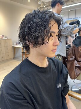 テトラ バイ ネオリーブ 横浜西口店(tetra by neolive) 横浜★センターパートのツイストスパイラルパーマ