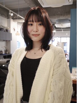 ヨー(Yoh-) 【レイヤーミディアム/中里千尋】レイヤーボブ/顔周りウルフ