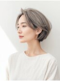 【白髪ぼかしショートボブ】シアーグレージュ×エアリーフォルム