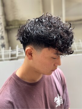 刈部倶楽舞 難波店 テーパーフェード×スペインカール!