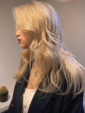 ハイトーン/ブロンド/レイヤーカット/ブリーチ/豊橋/浜松/豊川