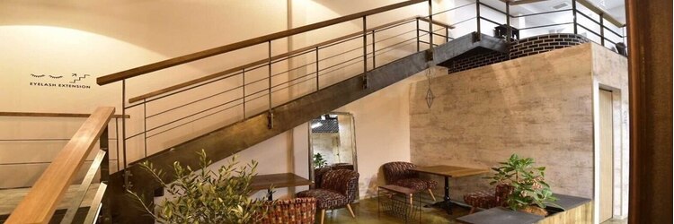 ユーレカ(Eureca)のサロンヘッダー