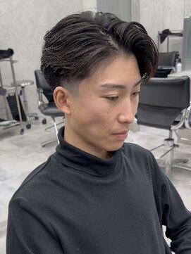 アディション 新宿(ADITION) 七三分け　テーパーフェード　リクルートヘア