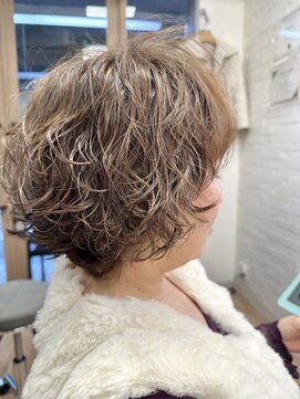 クレス 新宿御苑前(cresc) ミセスショートヘア 40代/50代/60代/パーマ