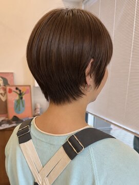 ヘアーアイスカルテット(HAIR ICI QUARTET) 大人可愛いグレージュ小顔ショート