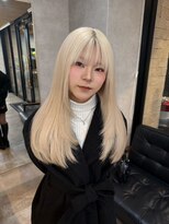 リエンスオーラ(RIENS aura)&nbsp;【RIENS aura】白ブロンド×ぱっつん前髪ロング