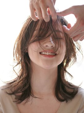 フラッグ ヘアー 天神西通り店(Flag HAIR) 肩ミディアムの前髪☆