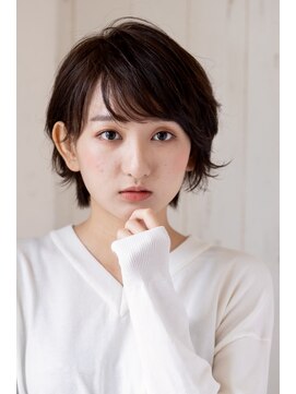 キウイ(kiwi) 【耳掛けショートレイヤーボブ】