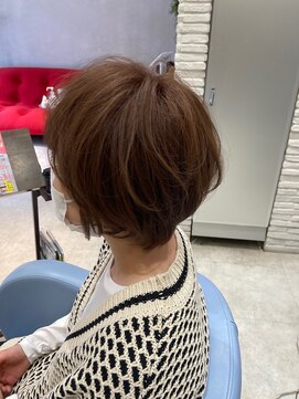 ニッチ(Niche) 愛されふんわりボブスタイル