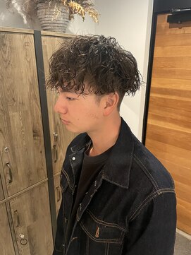 ライリー(riley) ツイストスパイラルパーマ