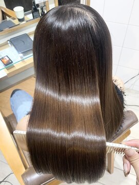 プラグ バイ ネオリーブ(plug by neolive) 似合わせカット×髪質改善[髪質改善/縮毛矯正/韓国]韓国J〇