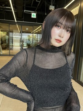 バイオレット 横浜店(Violet) ぱつっと外ハネレイヤーボブ×インナーカラー